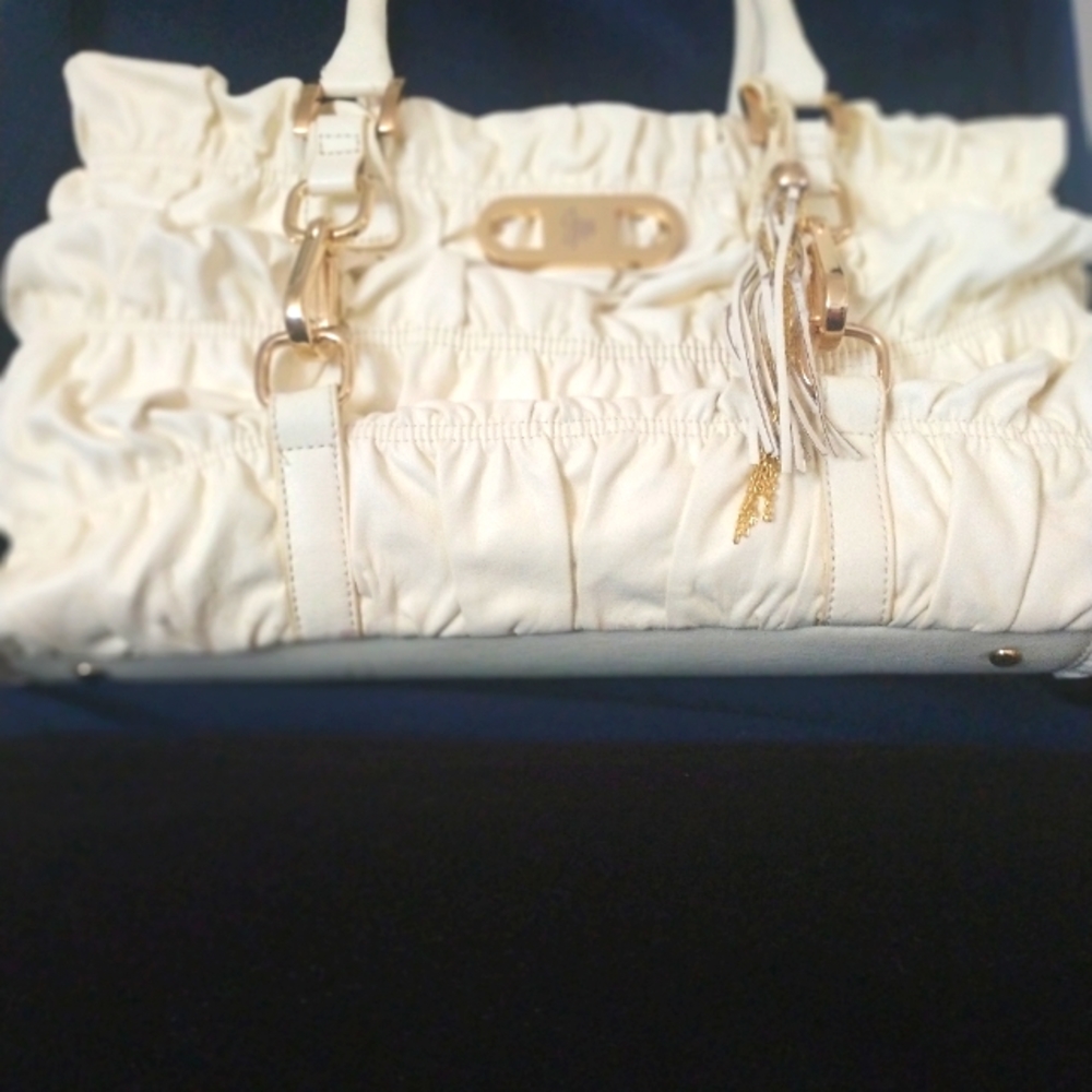 Gorgeous, Cream Colored JM purse/convertible to tote